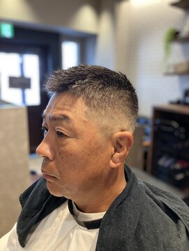 ホリミヤ(HORIMIYA) スキンフェードベリーショート