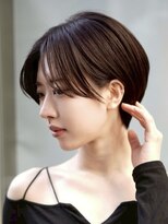 エリマ 横浜西口(elima)&nbsp;横浜西口顔周りレイヤーカットくびれヘア切りっぱなしボブ30代