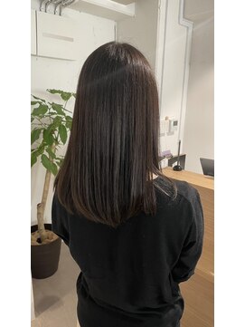 シキ 戸塚(Shiki.) 着物ヘア/大人ガーリー/ダークアッシュ/似合わせカット/戸塚