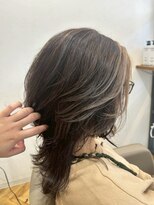 ヘア ルーナ バイ アプリーレ(hair lune by Aprire) 小顔レイヤーハッシュカットミディアムスタイル×ハイライト