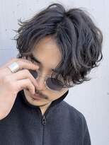 バイフィフス 原宿/表参道(by fifth)&nbsp;原宿毛流れセンターパートフェザーパーマビジネスヘア黒髪fifth