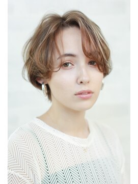 アッシュ 日吉店(Ash) たっぷりハイライトのスウィングショート