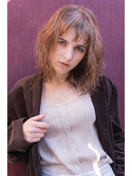 テイラー(Taylor) 【Taylor】大宮 リアル外国人風ハイベージュ