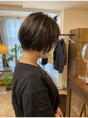 抜けのある束感ショート