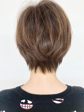 クオリス 上板橋店(QUALIS) ふんわり★ショートボブ 襟足スッキリ ナチュラルベージュ