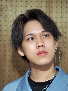 サン(3) センターパート ゆるめ波打ち シルバーベージュ