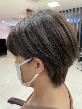 ベランダ ヘア 大人ショートボブ