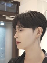 アルム オモテサンドウ(ALLM omotesando) 韓国ヘア シースルーマッシュ コンマヘア ダウンパーマ メンズ