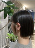 大人かわいいストレート切りっぱなしインナーカラー耳掛け