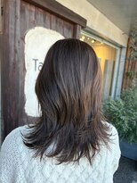 タエビスアリッサム(Taebis Alyssum) ナチュラルレイヤー×サイドバング×オリーブグレージュ♪