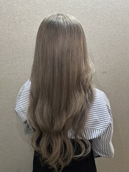 ファルベ(FARBE)の写真/【国産薬剤使用】豊富な色味で大人可愛い～ナチュラルまで実現！あなたの個性を活かして理想のイメージに☆