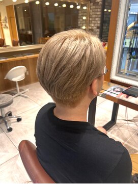 ネオリーブルカ 御茶ノ水店(Neolive Luca) 《Wブリーチオンカラー》