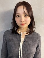 アケミ(akemi) 艶カラーで上品に仕上げる美髪スタイル
