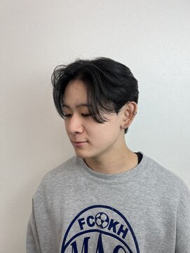 ステージ(STAGE) ダウンパーマ　ニュアンスパーマ　センターパート