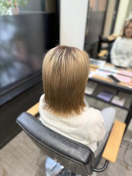 ココット 京橋店(cocotte) 艶髪切りっぱなしボブスタイル