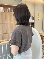 イム(yim)&nbsp;＜chocolate greige × 外はねstyle ＞