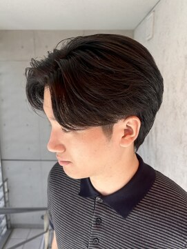 ソレアメンズ(solea men's) 襟足ありショートセンターパート