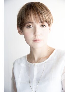 ビューティーアンドケアカロン(Beauty and Care CALON) 【銀座】フレッシュ&ナチュラルなストレートスタイル