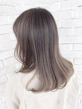 ハウス(HAUS.) 横浜で叶う！白髪ぼかしハイライト/バレイヤージュカラー