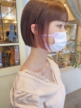 マウロア(MAULOA) インナーカラー　チェリーレッドにボブ