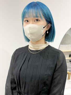 ラミエバイメルト 下北沢(lamie by melt) 村上/みずいろカラー ケアブリーチ 切りっぱなしボブ ブルー