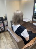 ホワイトベージュ