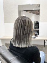 ロイオブジゼル(roi of GiseL)&nbsp;シルバーハイライト【博多天神】@halu_the_world