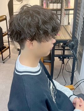 ネオリーブ クーロ メゾン 横浜(Neolive curro Maison) 波巻きスパイラル×ツイストパーマ[メンズ]