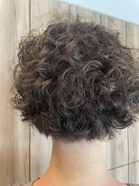 リベア トウキョウ 東大島店(Rever Tokyo)&nbsp;ショートボブ/パーマ/明るめグレイヘア［東大島　東大島駅］