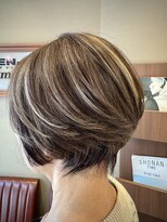 ケンジスマート(KENJE smart)&nbsp;茅ヶ崎白髪ぼかしハイライト。