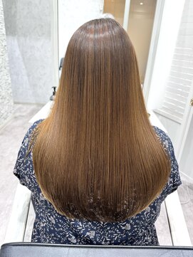 デミヘアー(Demi hair) ベージュ×ストレート