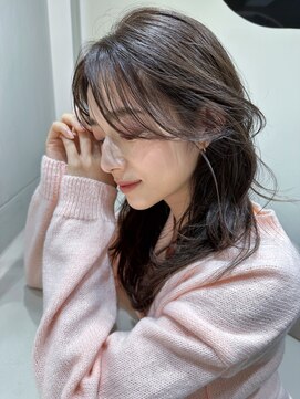 エレン 池袋(ElEn.) 韓国レイヤーの小顔カット/顔タイプ診断×骨格診断