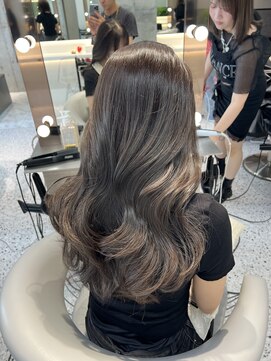 ロール 博多(Role) グレージュ/透明感カラー/レイヤーカット/くすみカラー