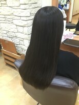 ヒラトヤ 肴町店&nbsp;ストレート髪質改善まとまりくびれヘアチョコレートベージュ