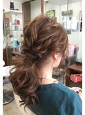 ブラウンナチュラルイベントヘアセット大人可愛い☆ルーズポニー