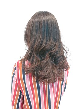 ステア ケース(stair case) 大人可愛い♪フェミニンパーマ×ナチュラルブラウン