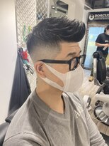 ドルクス 日本橋(Dorcus) 東京barber日本橋外国人風フェードスタイル
