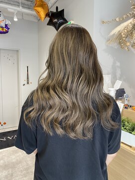 アヴァンス 京橋店(AVANCE) オリーブグレージュ