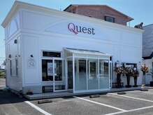 クエスト 松岡店(Quest)の雰囲気（白を基調とした建物が目印です＊）