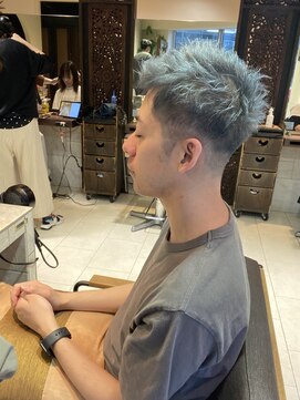 ヘアリゾート粋 ティガ 池袋店(tiga) ホワイティブルーカラー