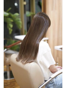 テュケー(TYCHE) 透明感抜群グレージュカラー