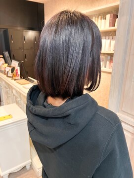 キャアリー(Caary) 福山市Caary 透明感ツヤ髪内巻きボブコーラルピンクブラウン