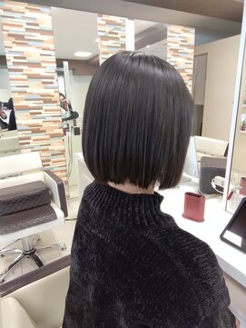 ポポヘアー(PoPo hair) スクールカット(切りっぱなしボブ)