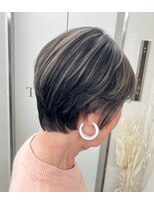 ジエクトアイロ 江坂駅前 似合わせショート/フェザーショート/細めハイライト