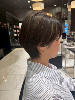 サンカリ イオンモール新居浜店(SANKARI)の写真/【イオンモール新居浜内サロン】似合わせ/ハイライト/Wカラーご相談ください!髪と頭皮に優しい薬剤を使用◎