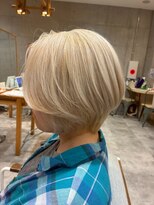 エヌアンドエー 草加店(N&A)&nbsp;透明感ホワイトブロンドの丸みショート