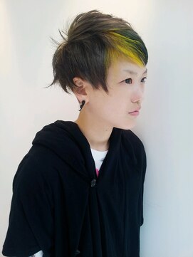 ロベック モトヤマ(Lobec MOTOYAMA) 鋭いラインをカジュアルに抜いたヘア