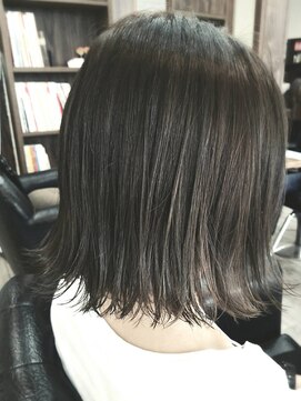 グレープバイン(GRAPEVINES) 切りっぱなしボブ