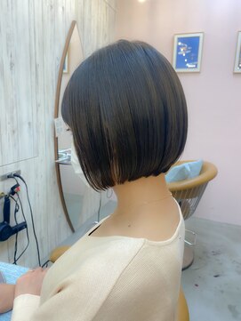 ロンドアジュール 横浜(Lond azur) ショートから伸ばしかけでもかわいいミニボブ【久保田夢美】