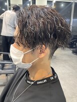 フィフス 原宿(fifth)&nbsp;ツイストスパイラルパーマセンターパートツーブロック刈り上げ